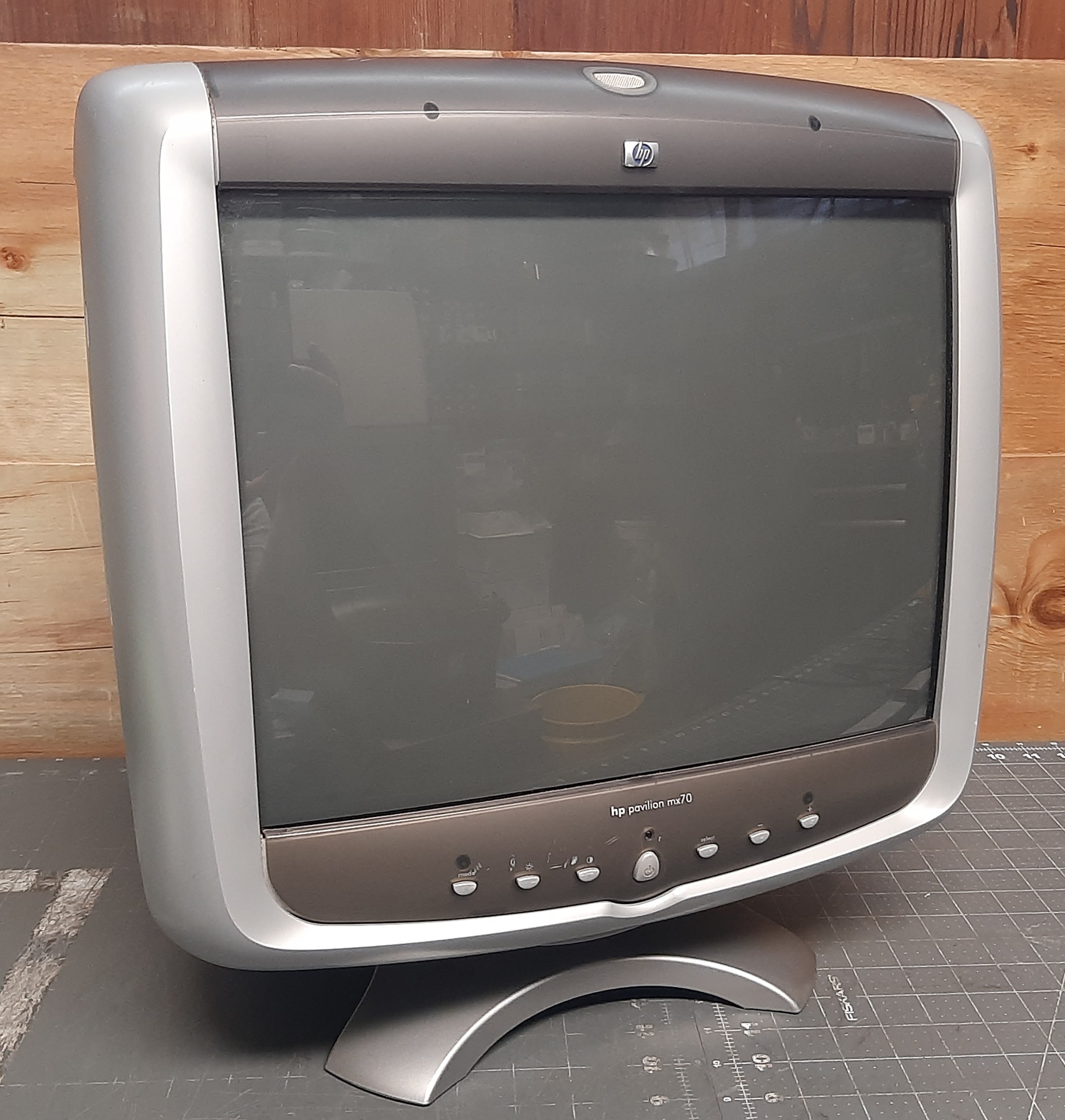 hp - PC モニター　HP HP Pavilion MX70 (P1283-60051) | CRT Database